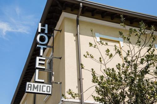 Hotel Amico Milano Esterno foto