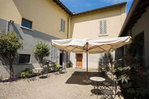 Hotel Amico Milano Esterno foto