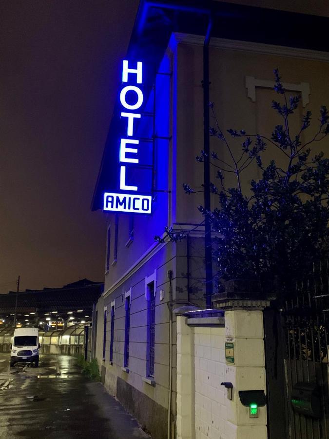 Hotel Amico Milano Esterno foto